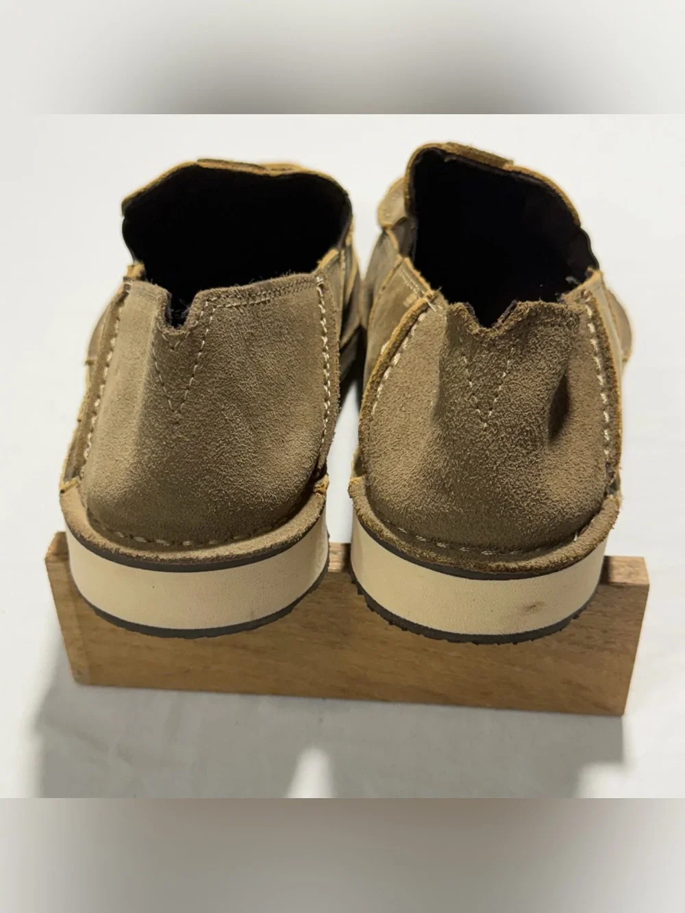 Like New ARIAT BOMBER CRUISER SHOES